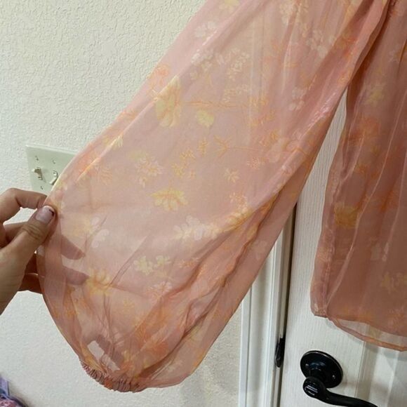 NWT French Connection Floral print size xs Blouse - Picture 3 of 7